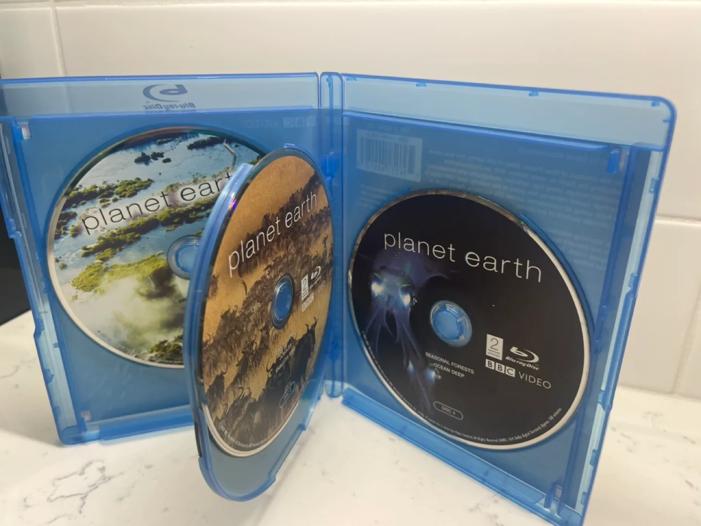 5 Blu-ray Disc Family DVD Bundle image indicator(8)