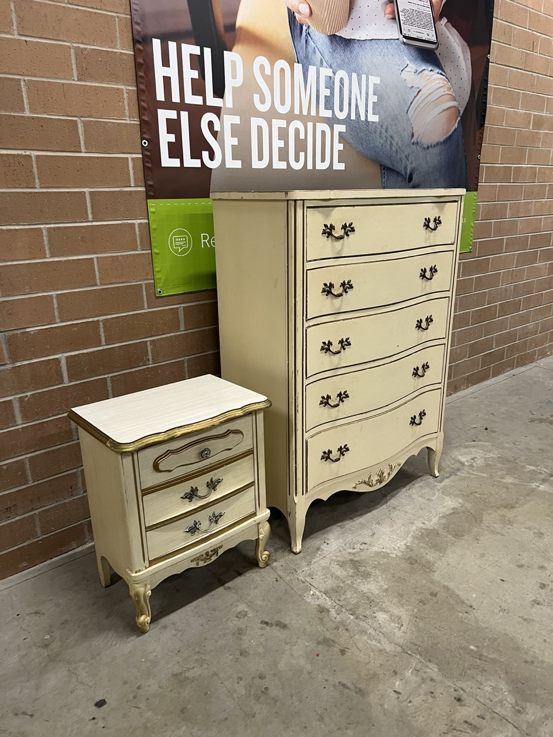 Vintage Dresser & Nightstand Set - photo 3