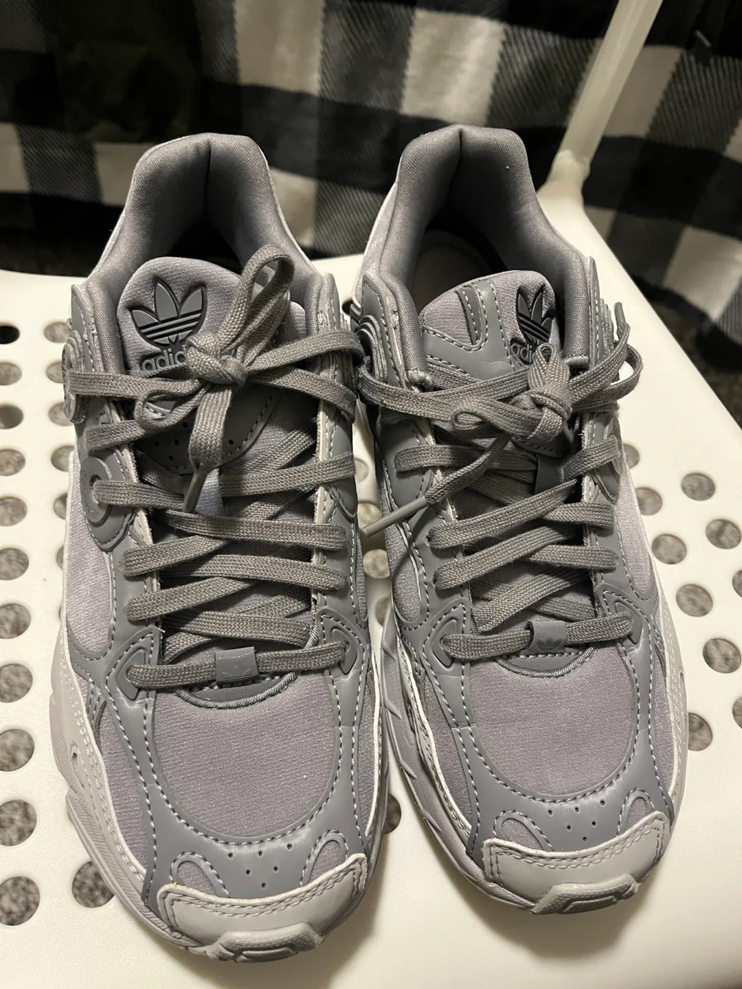 Adidas Ozweego Grey Sneakers image indicator(3)