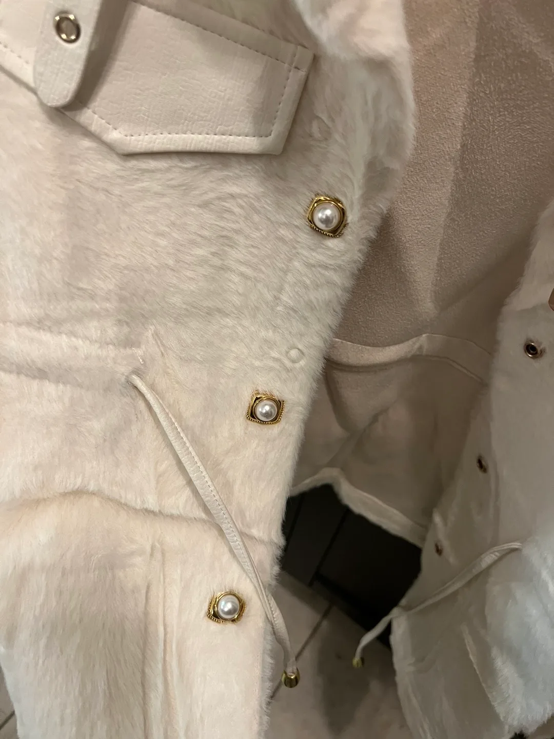 ⭐️🫧 New White Faux Fur Jacket image indicator(3)
