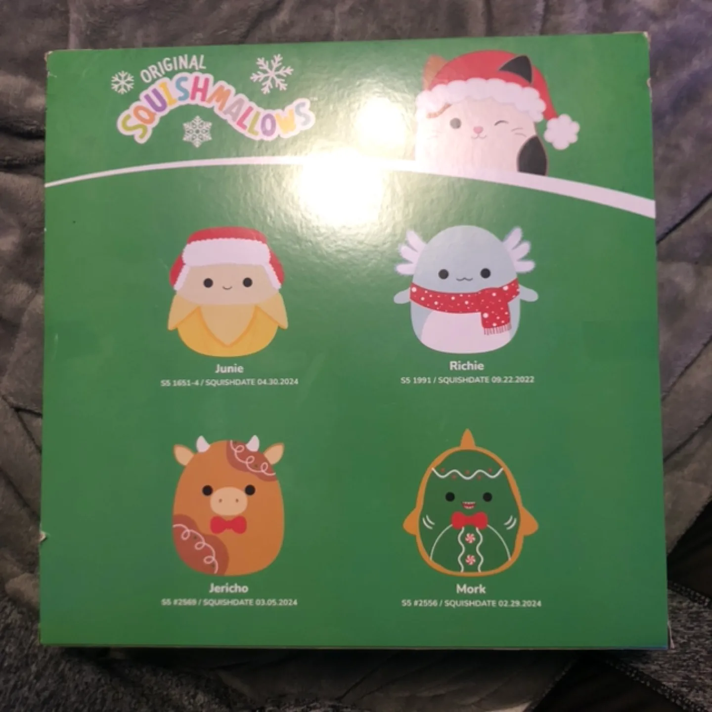 Squishmallows Holiday Christmas Collection Gift Set image indicator(2)