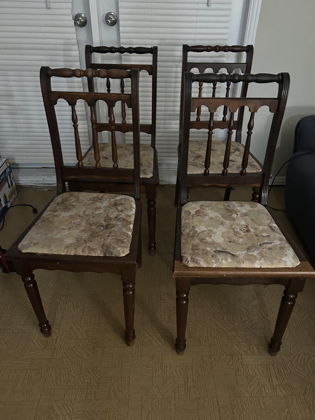 Set of 4 Dining Chairs