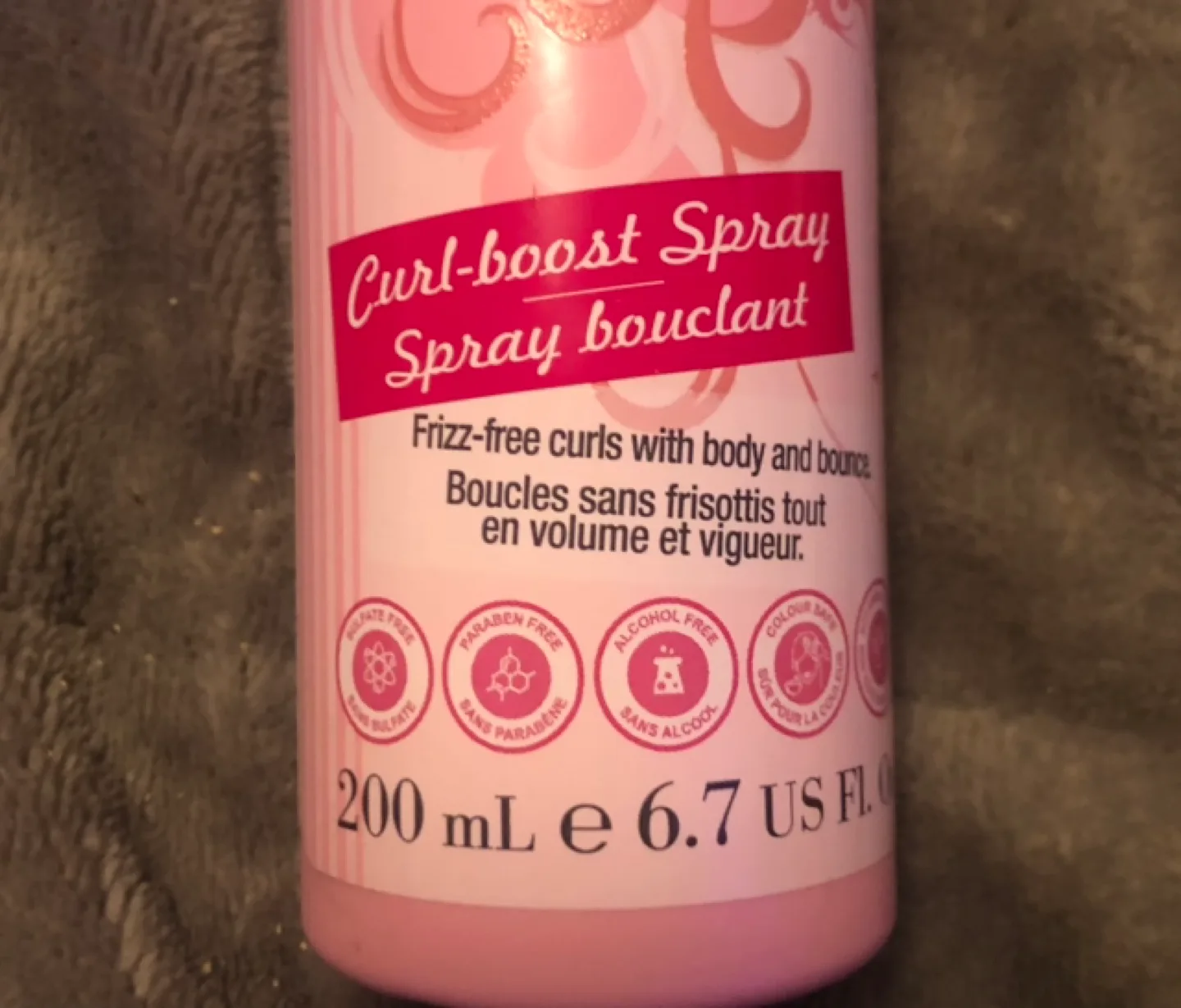 Batiste Dry Shampoo and Dippity-Do Girls With Curls Spray image indicator(6)