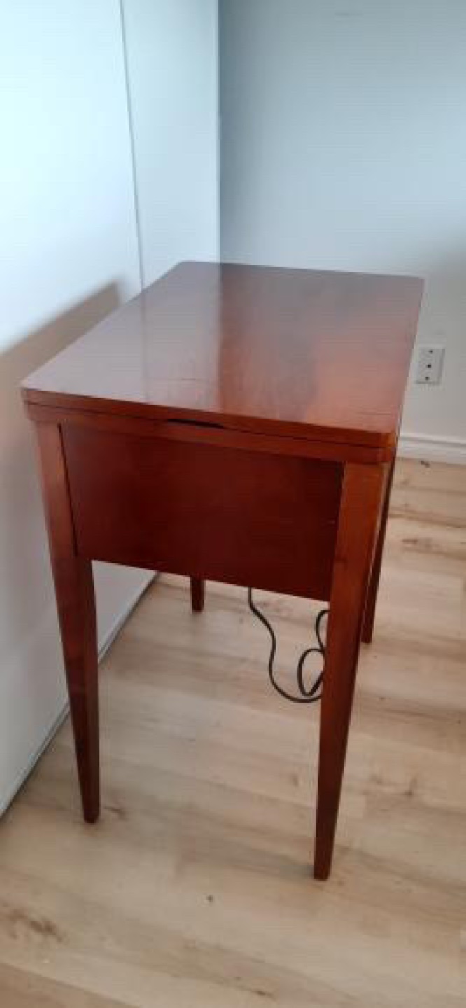 Vintage Sewing Machine with stool - photo 3