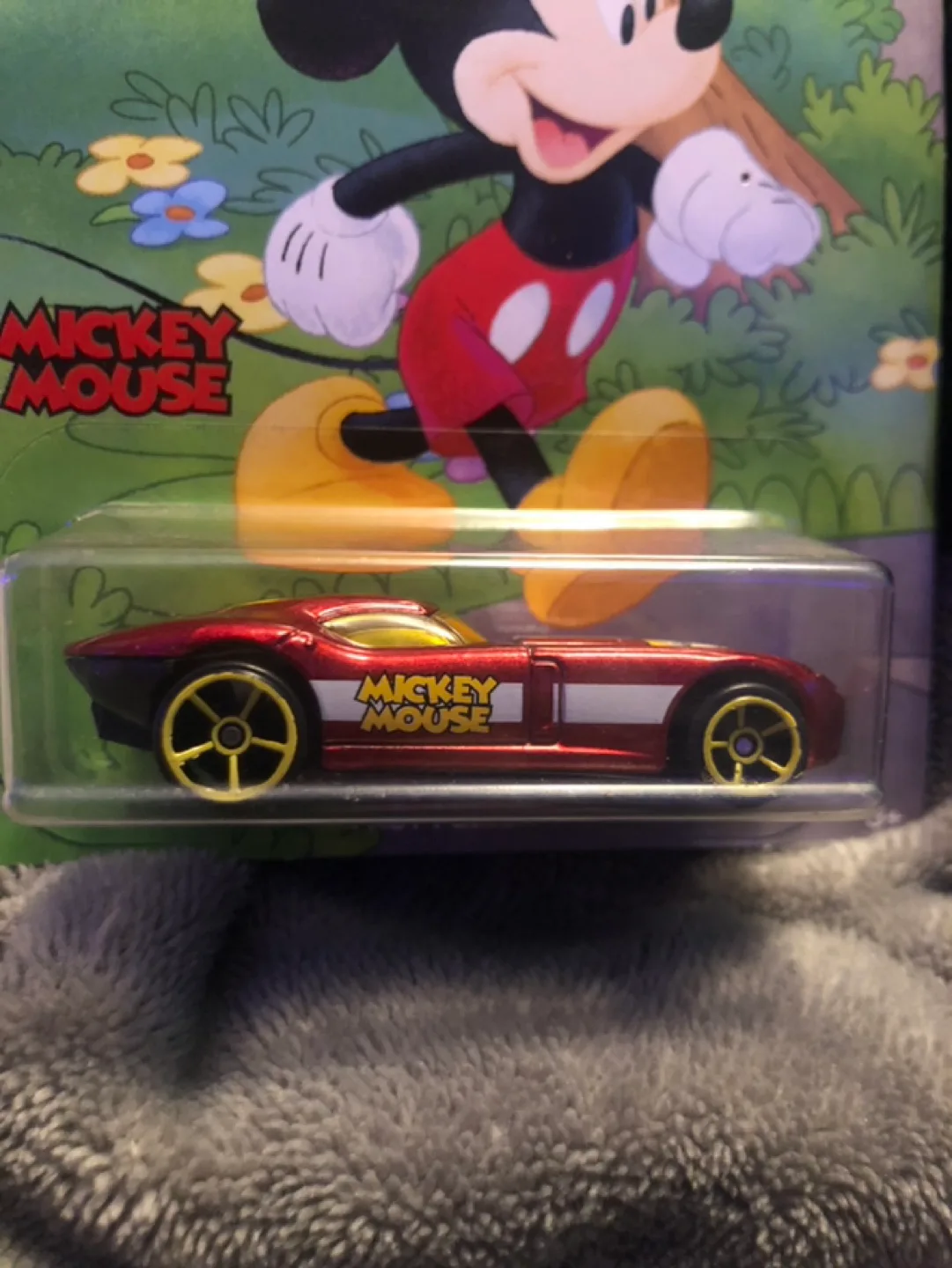 Hot Wheels Disney Mickey Mouse Collectable Fast Felon Car image indicator(3)
