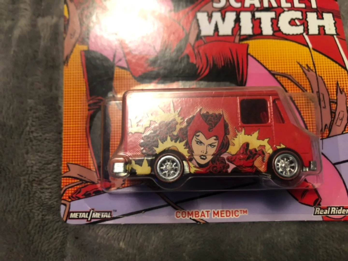 Hot Wheels Marvel Scarlet Witch Combat Medic Collectable image indicator(4)