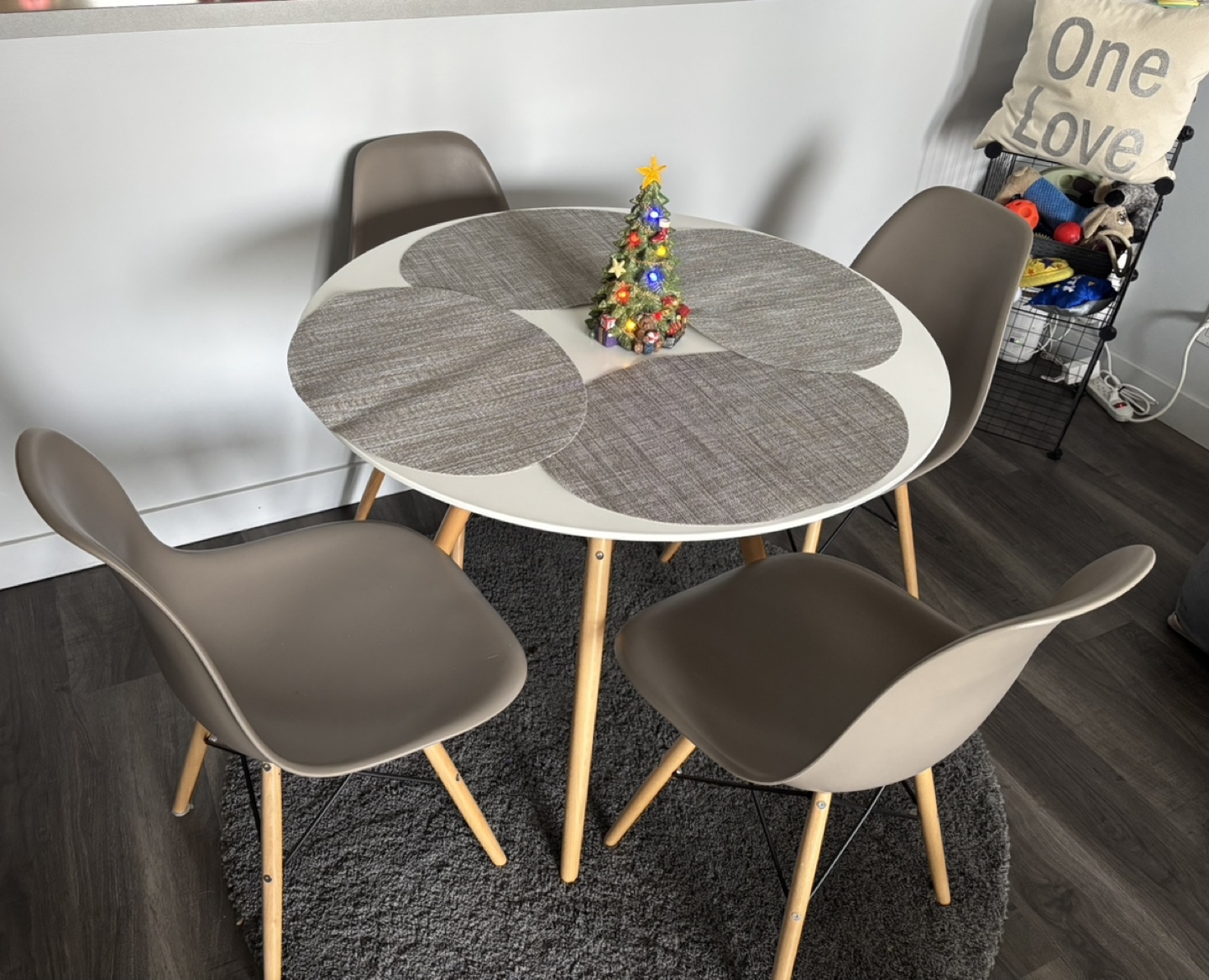 Dining Table Set with 4 Chairs