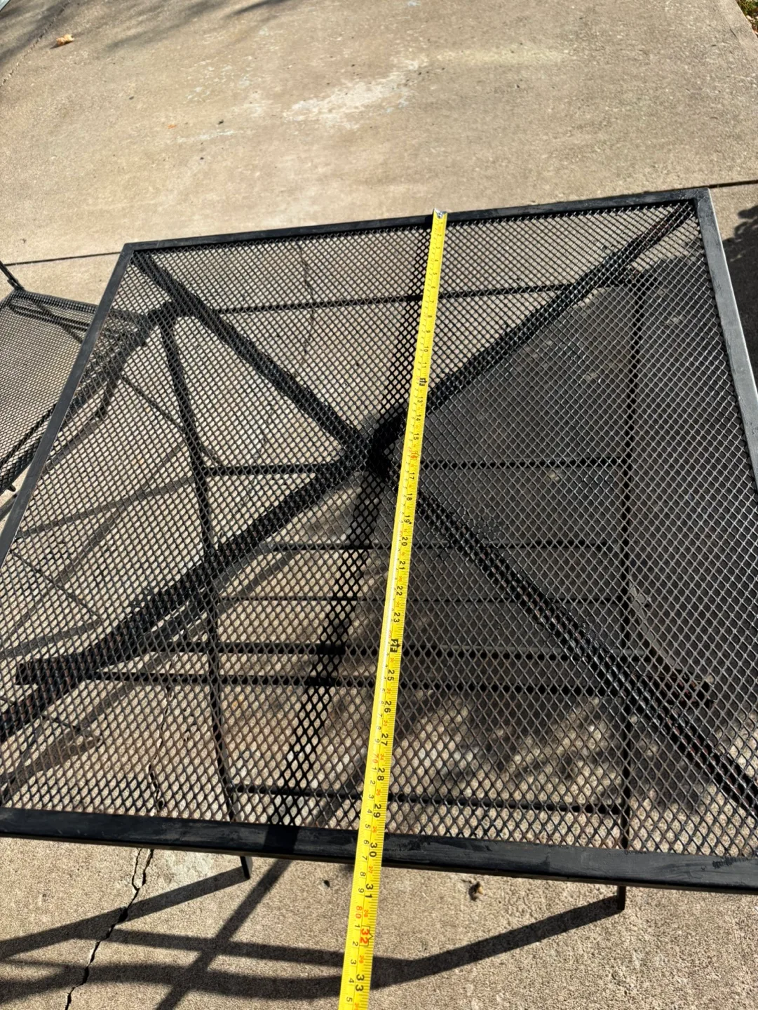 Metal Patio Table and Chairs image indicator(6)