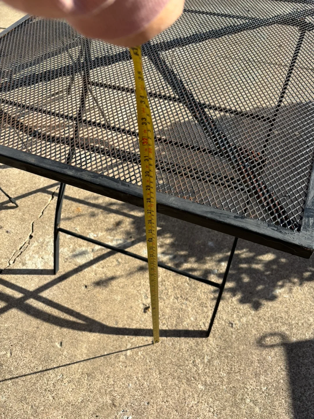 Metal Patio Table and Chairs image indicator(8)