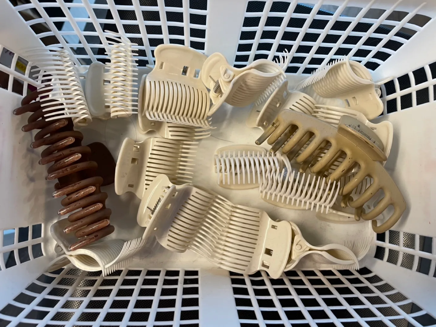 Hair Claws and Clips thumbnail