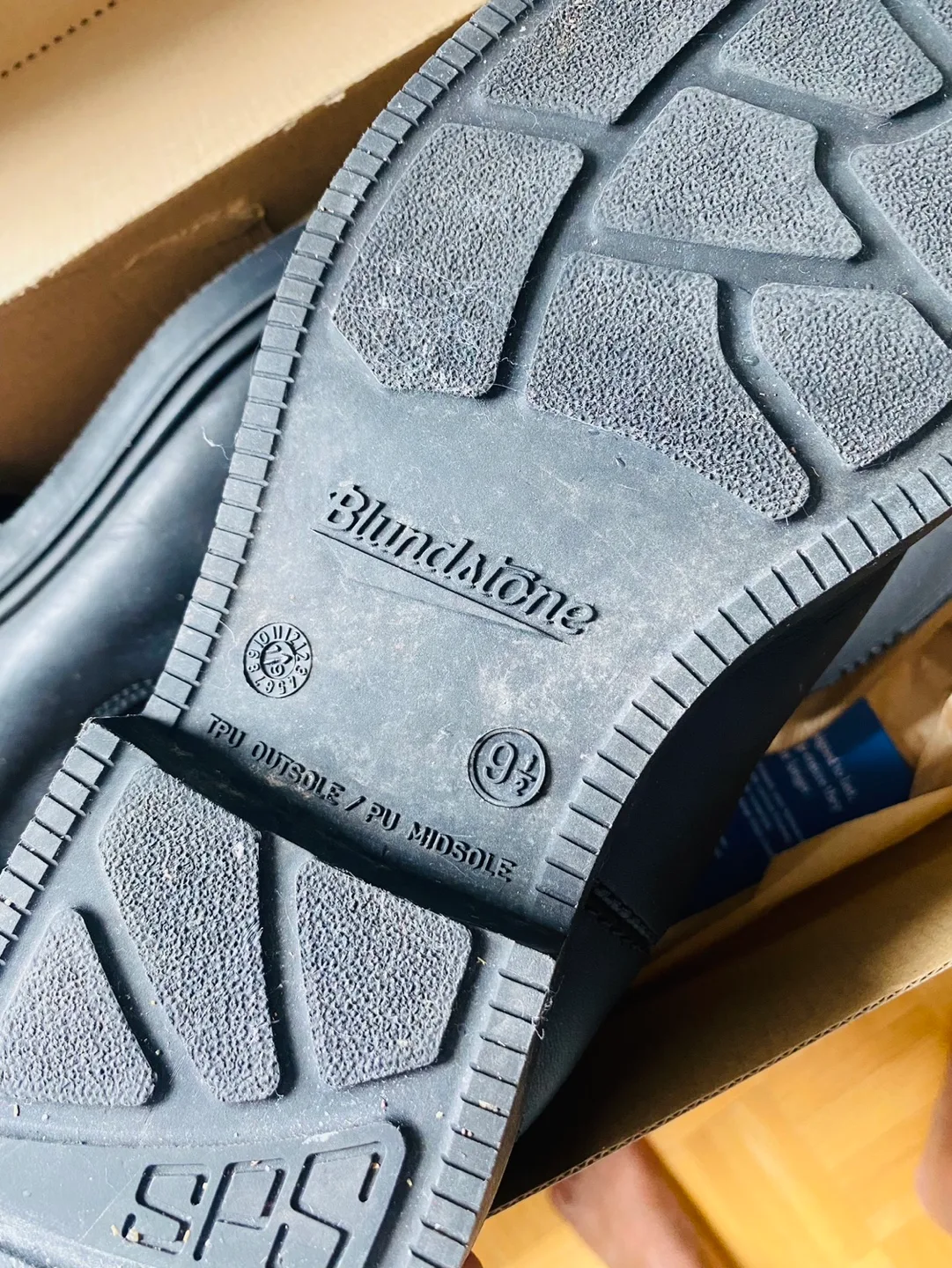 Blundstone Chelsea Boots 068 image indicator(2)