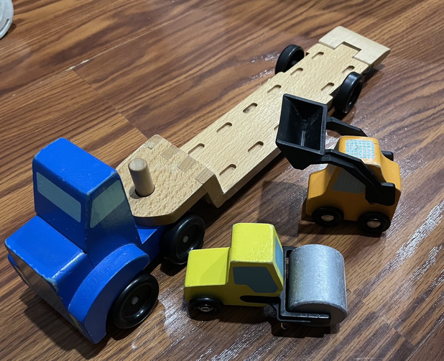 Melissa and dough Wooden truck set - photo 2