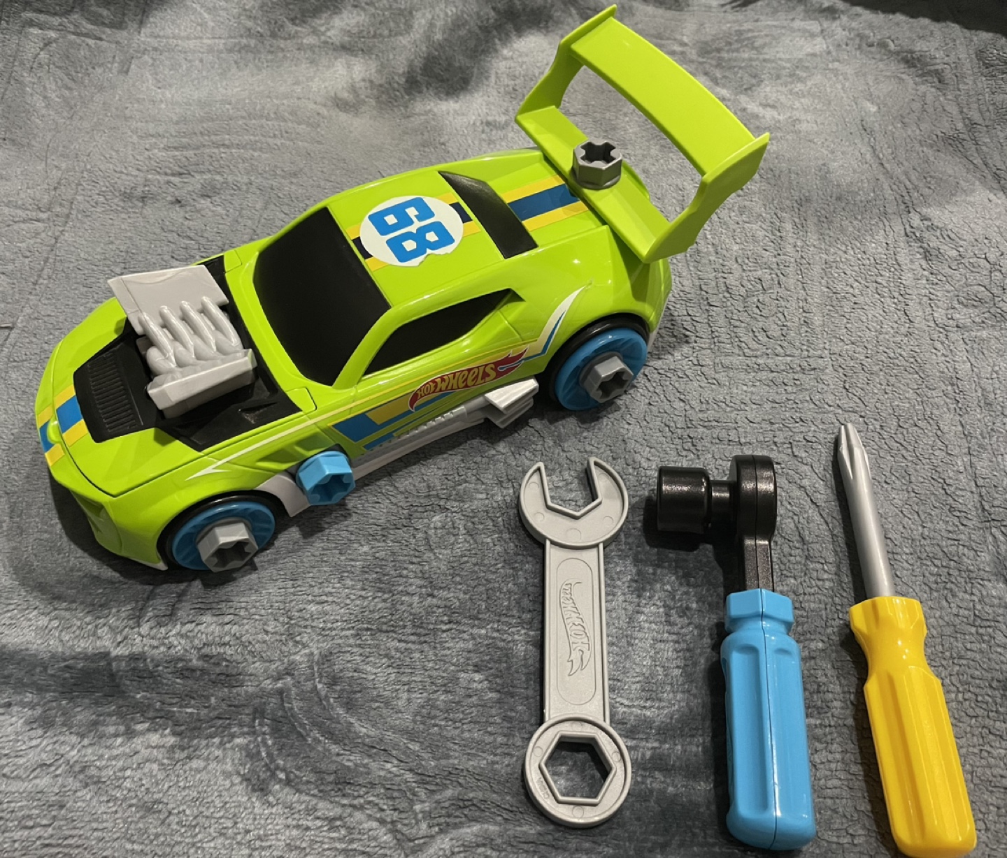 Hot Wheels Build & Race Car
