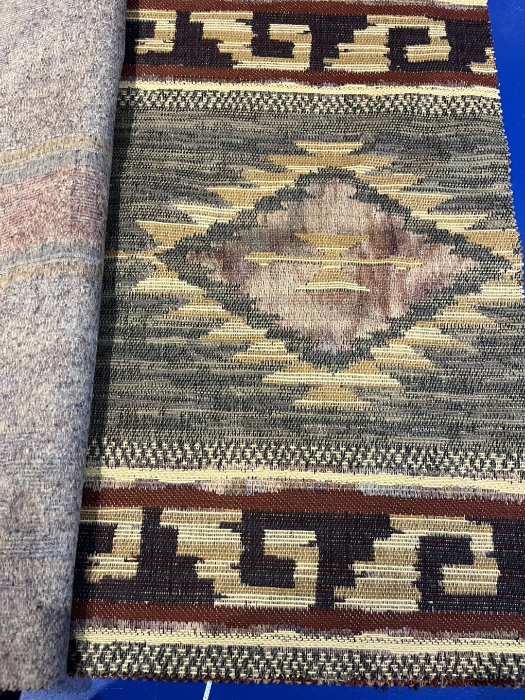 # thrifty picks table mats - photo 4