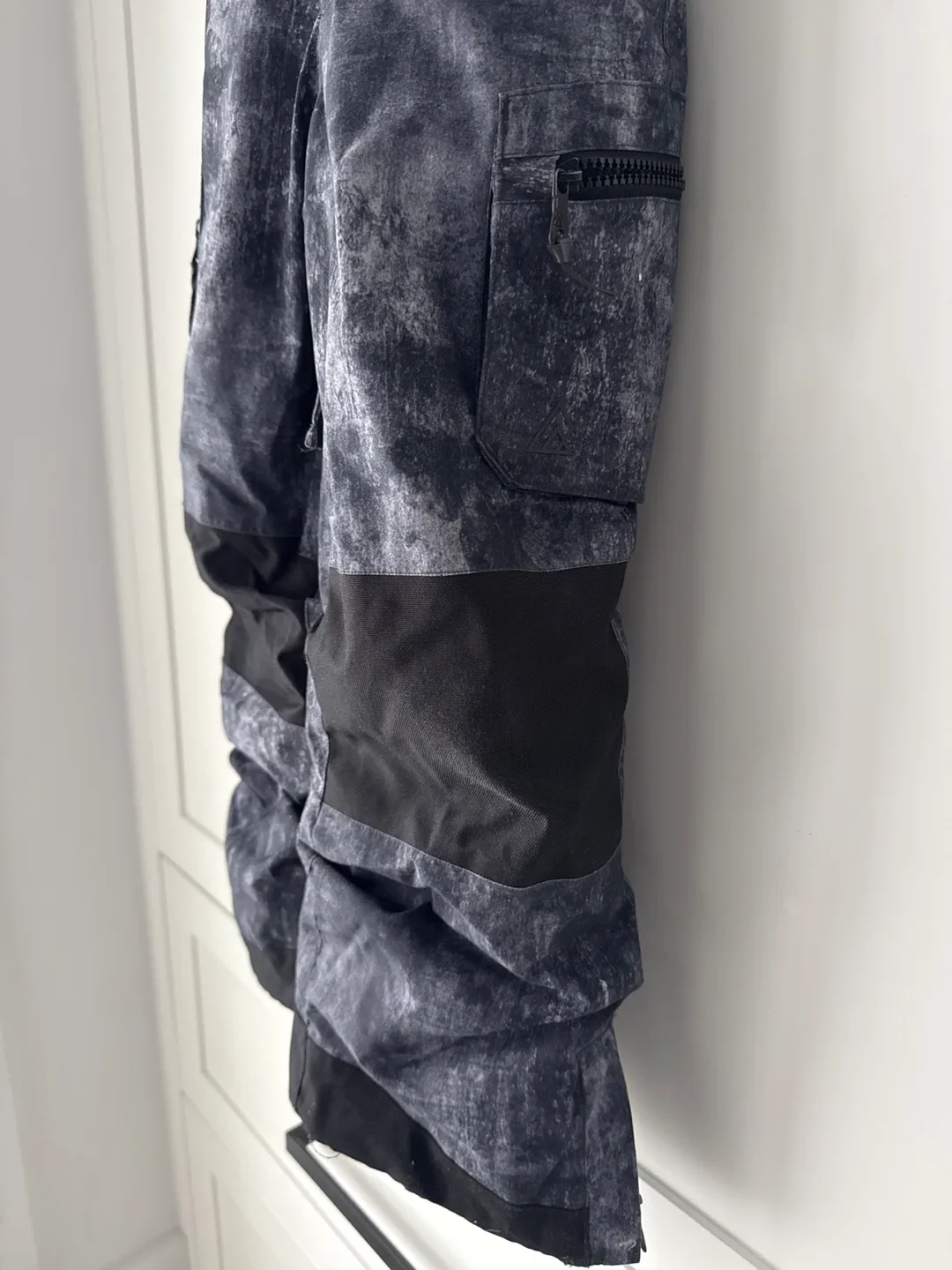 #ThriftyPicks Kids Ripzone Ski/Snow Pants - 8 yrs XS/TP image indicator(3)