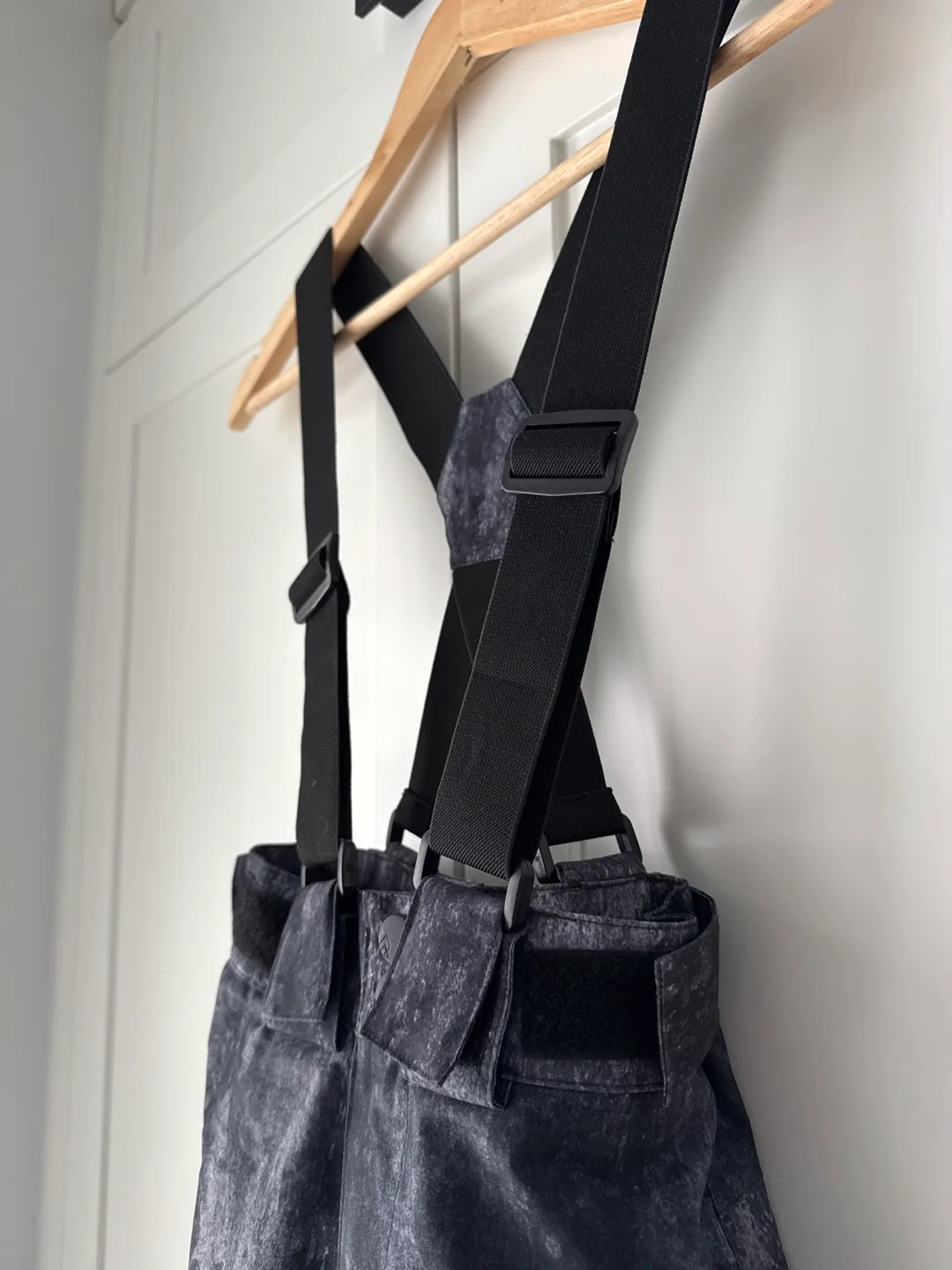 #ThriftyPicks Kids Ripzone Ski/Snow Pants - 8 yrs XS/TP image indicator(2)