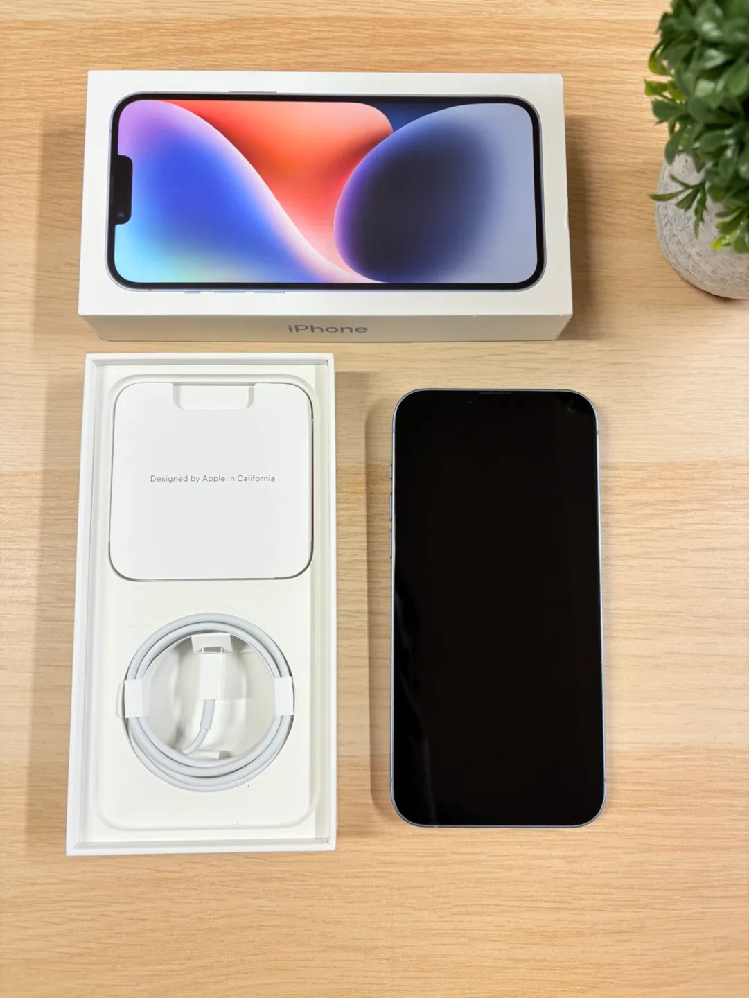 Apple iPhone 14 Plus - 256GB ( UNLOCKED ) Mint Condition thumbnail