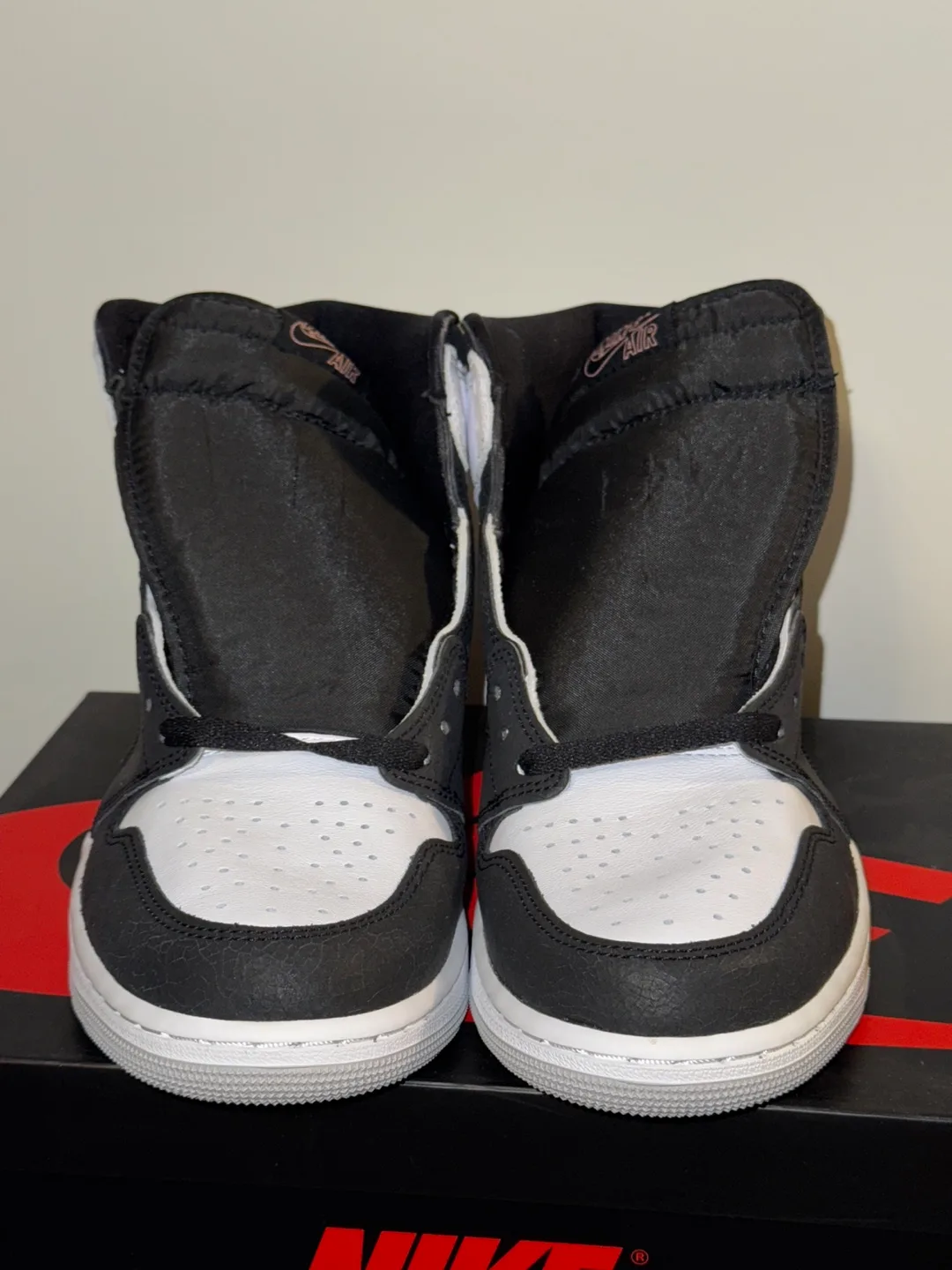 Nike Air Jordan 1 Retro High OG Stage Haze Men's Size 10.5 image indicator(3)