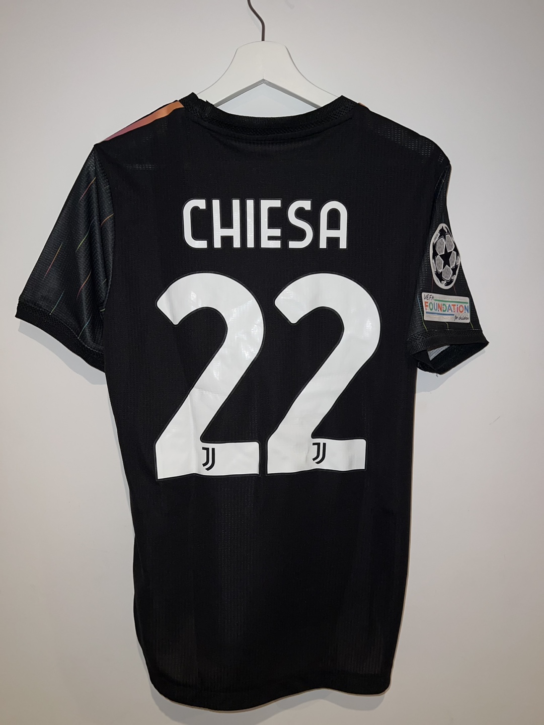 Juventus 2021/22 Third Jersey, Chiesa 22 - photo 2