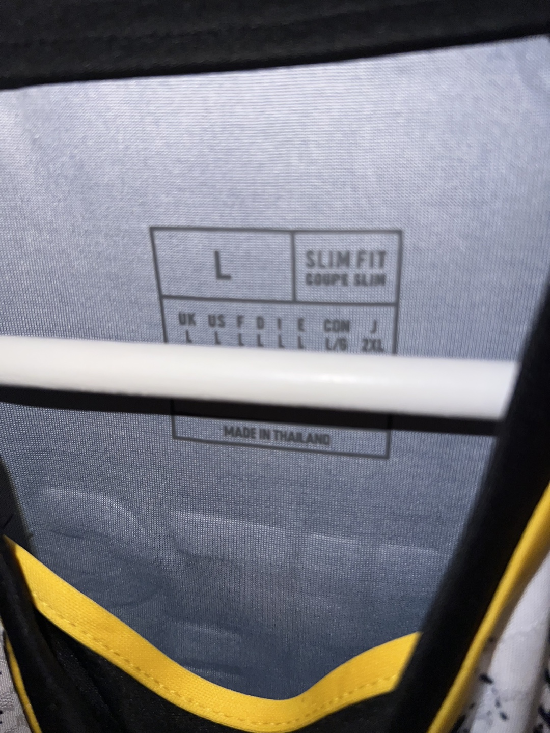 Juventus FC 2021-22 Away Jersey (Chiesa #7) - Size L - photo 3