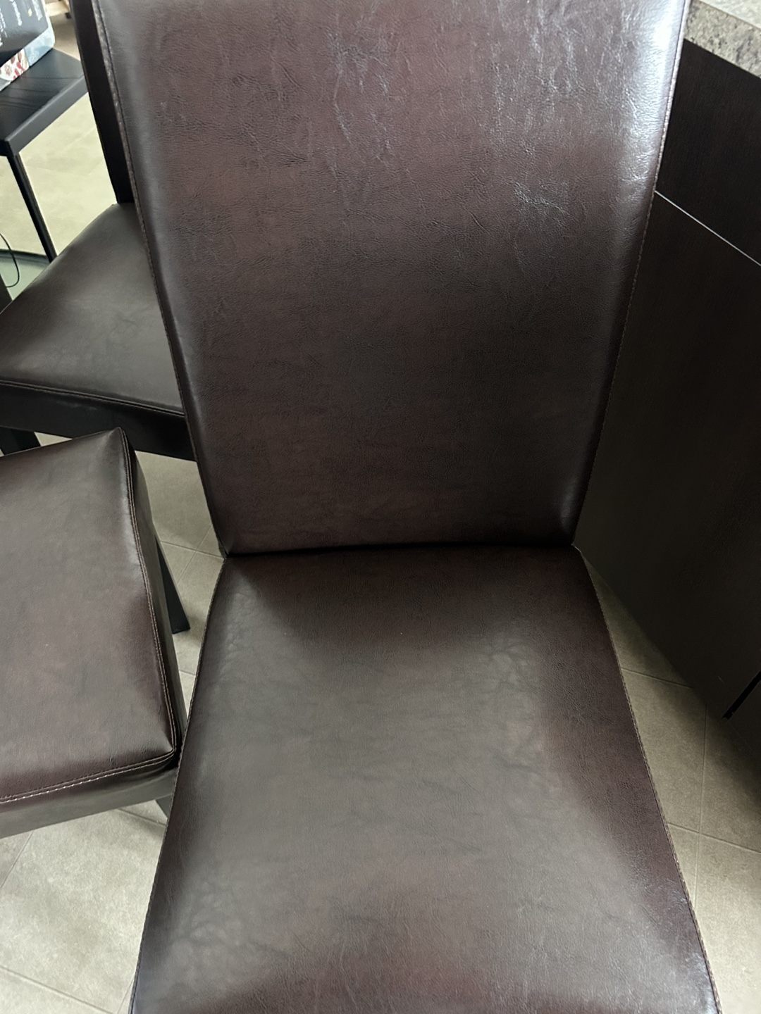 4 Clean & solid kitchen chairs (covers optional) - photo 2