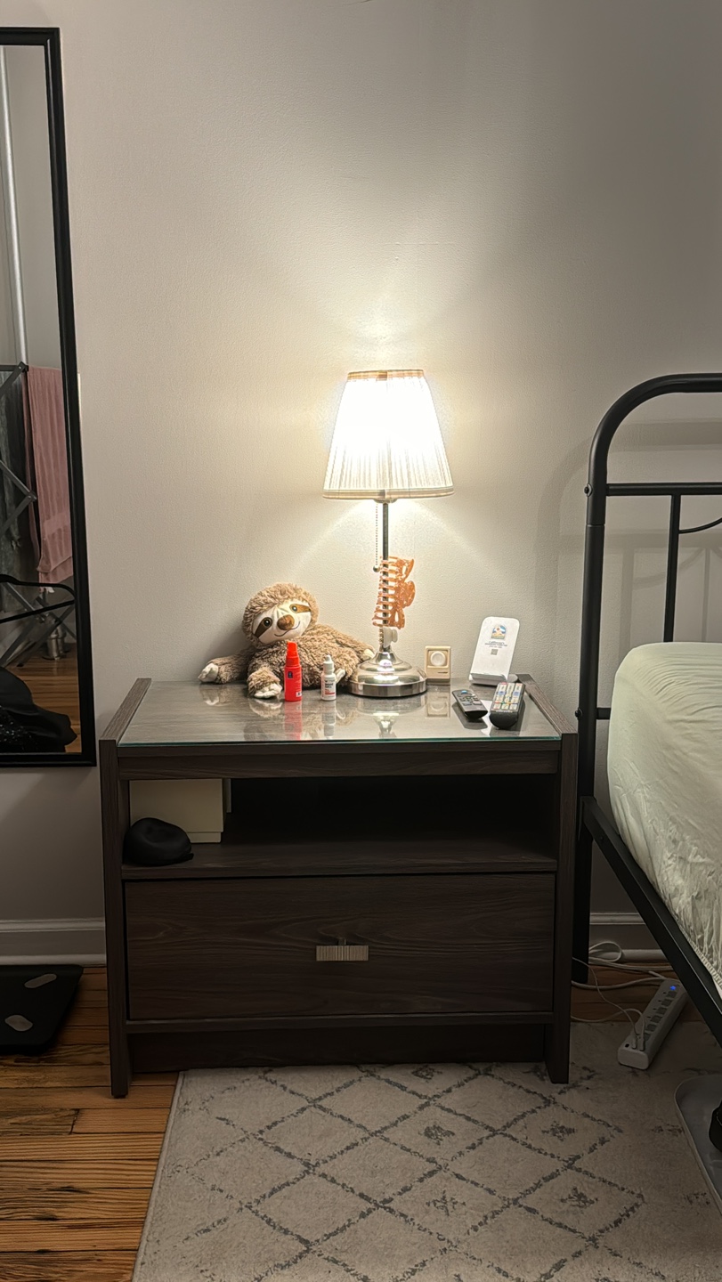 8 Drawer Dresser and Nightstand Set - photo 3
