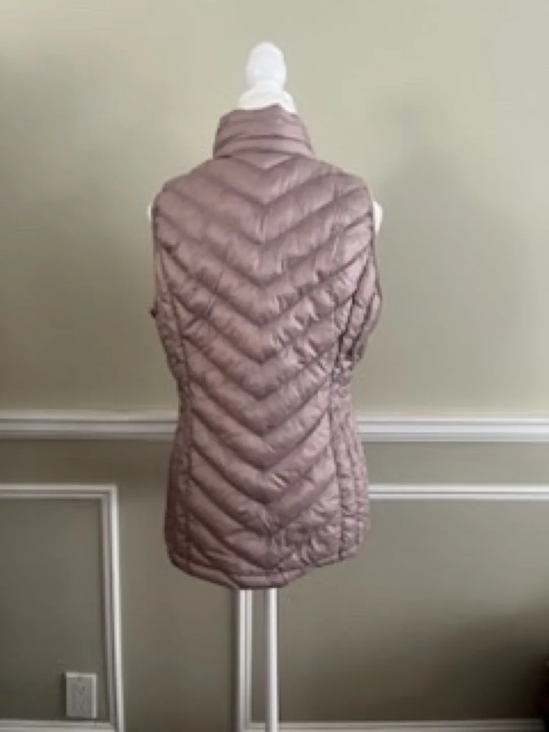 Pink Quilted Vest image indicator(3)