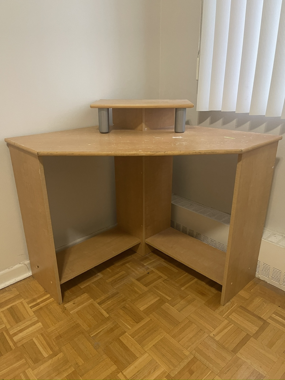 Corner Desk