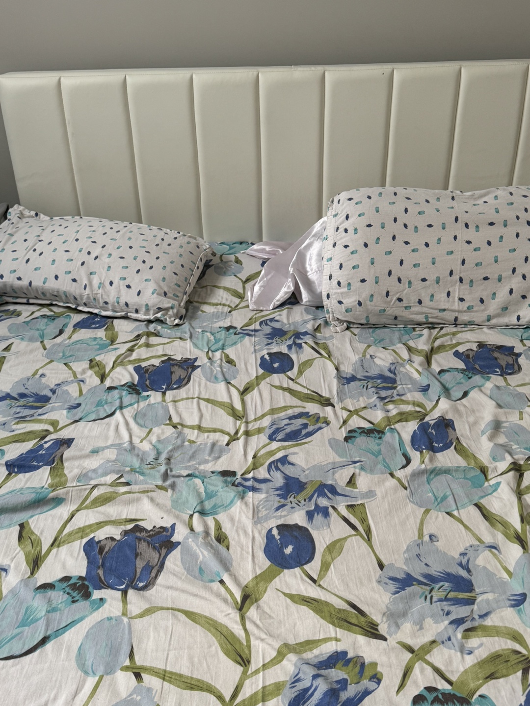 Queen Size Bed Frame with Storage - photo 2