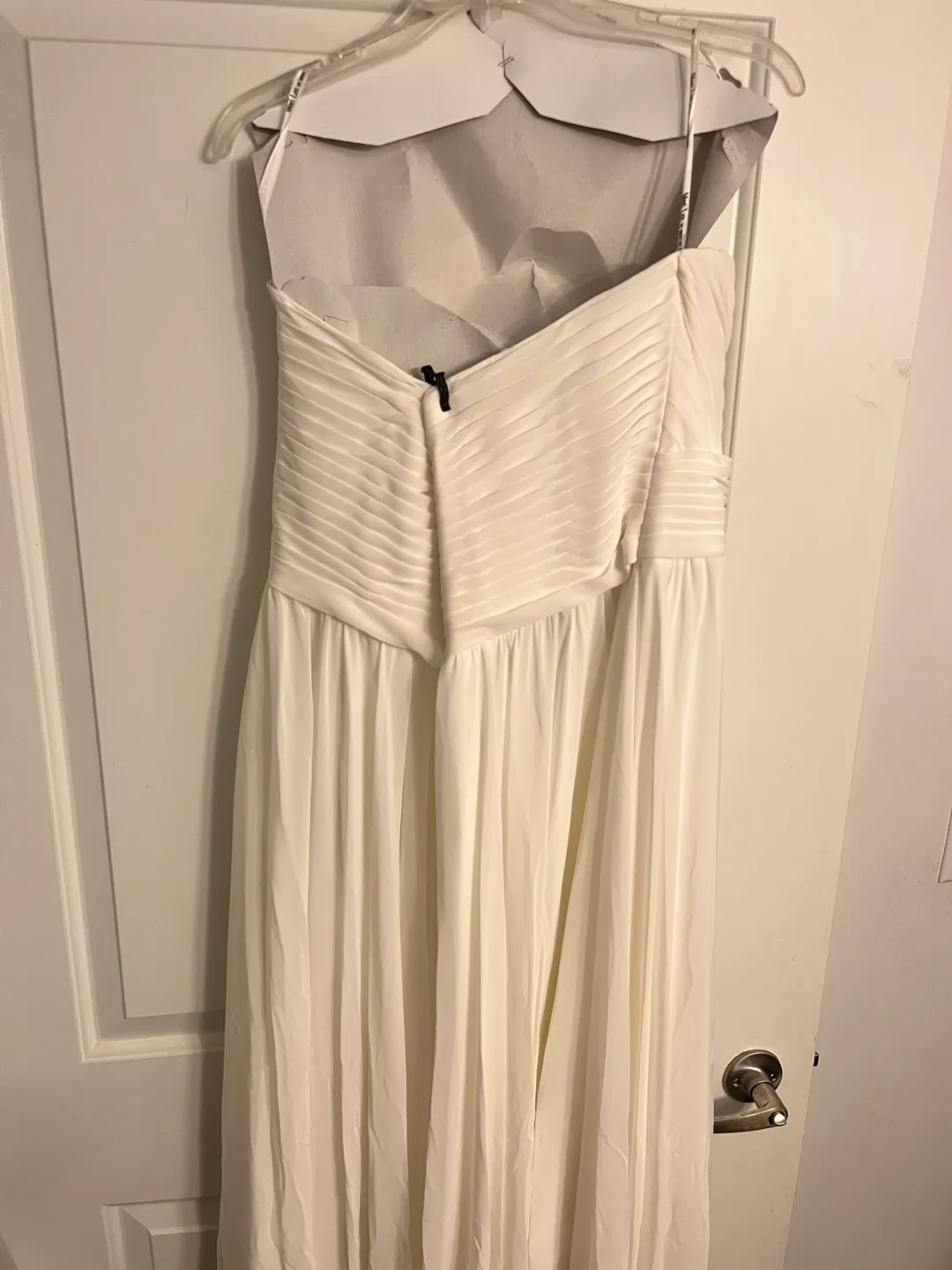 White Strapless Floor Length Dress Size 20 image indicator(3)