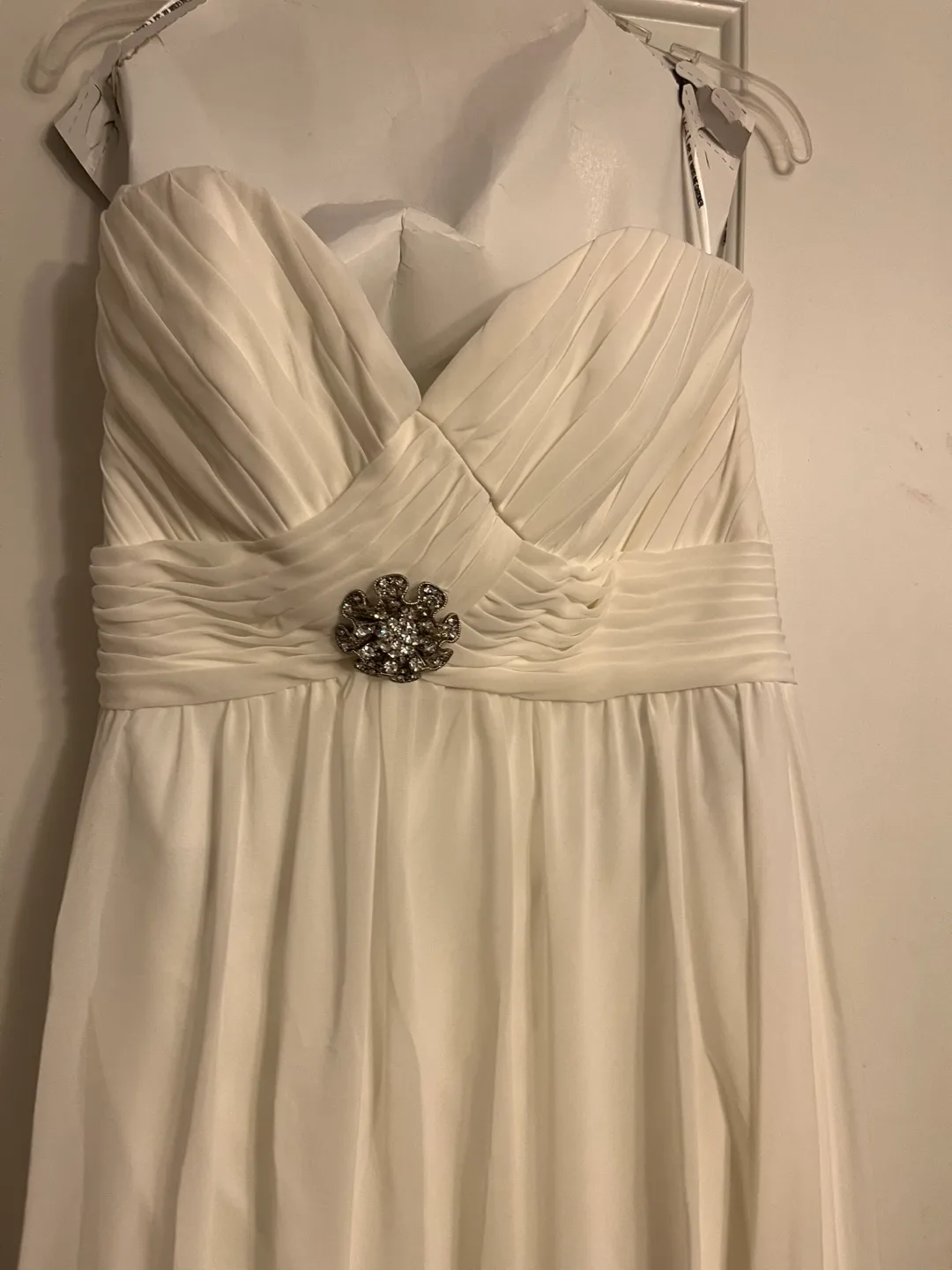 White Strapless Floor Length Dress Size 20 image indicator(2)