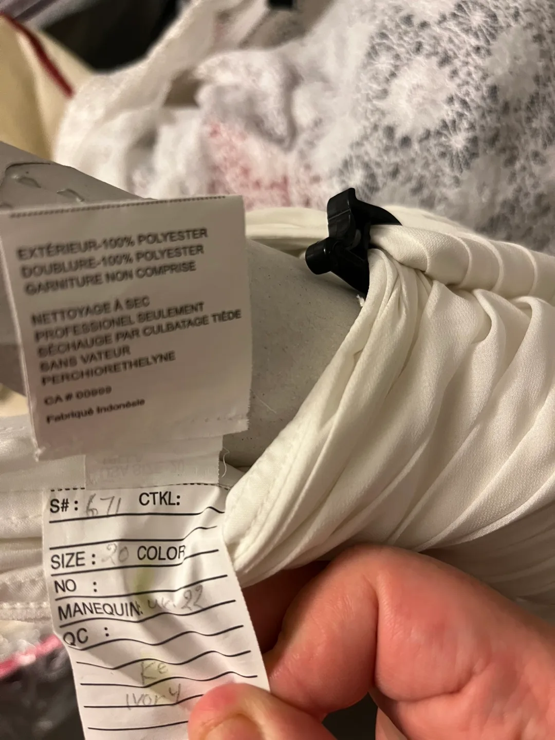 White Strapless Floor Length Dress Size 20 image indicator(5)