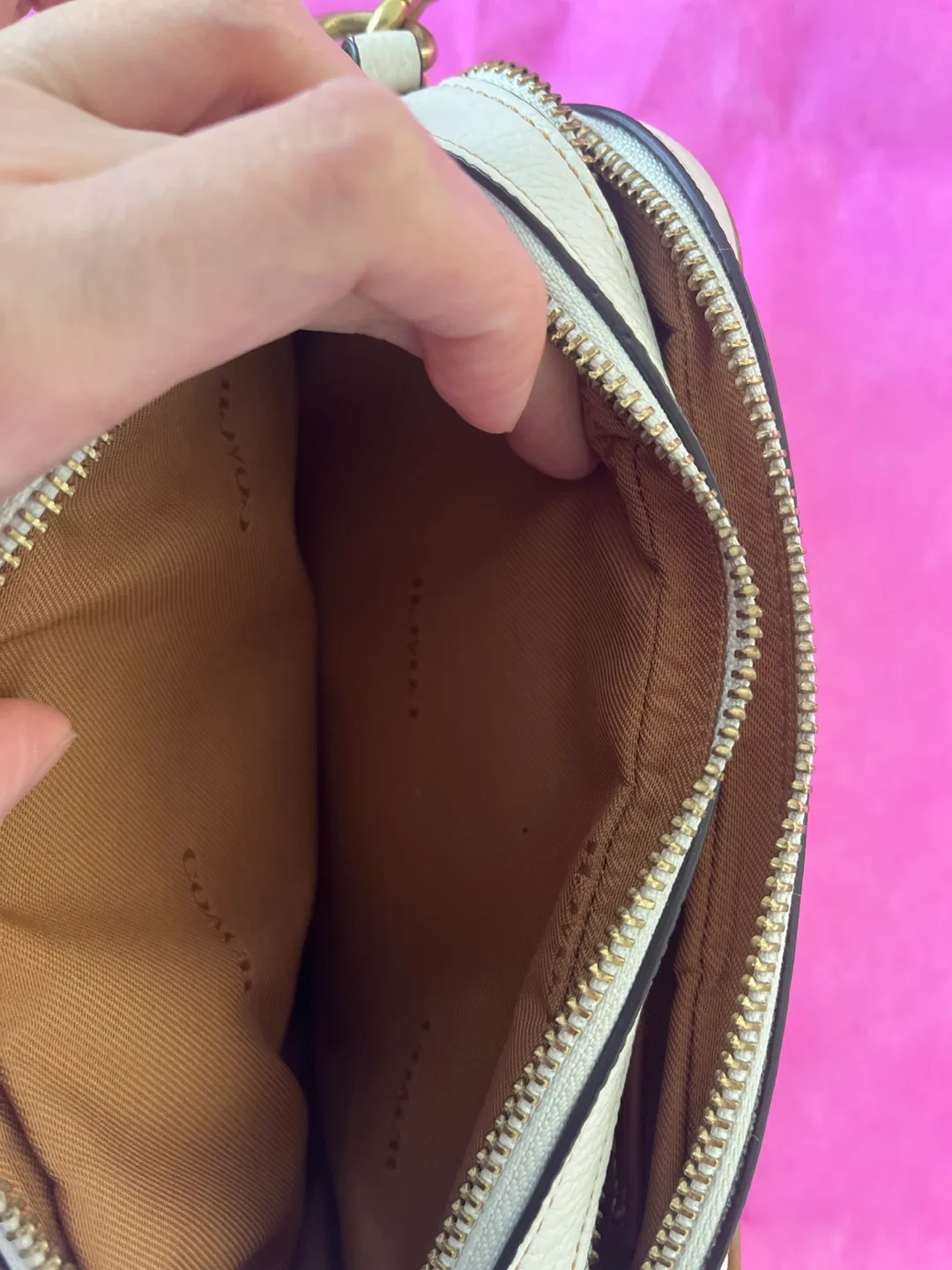 Coach   Camera Bag image indicator(6)