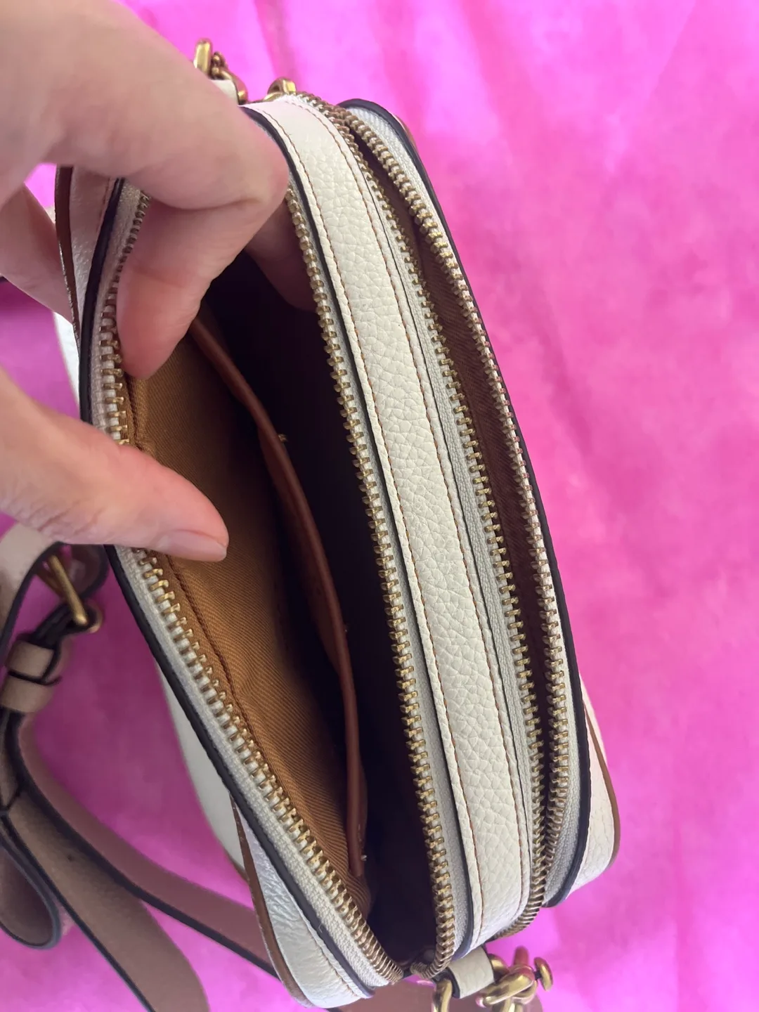 Coach   Camera Bag image indicator(5)