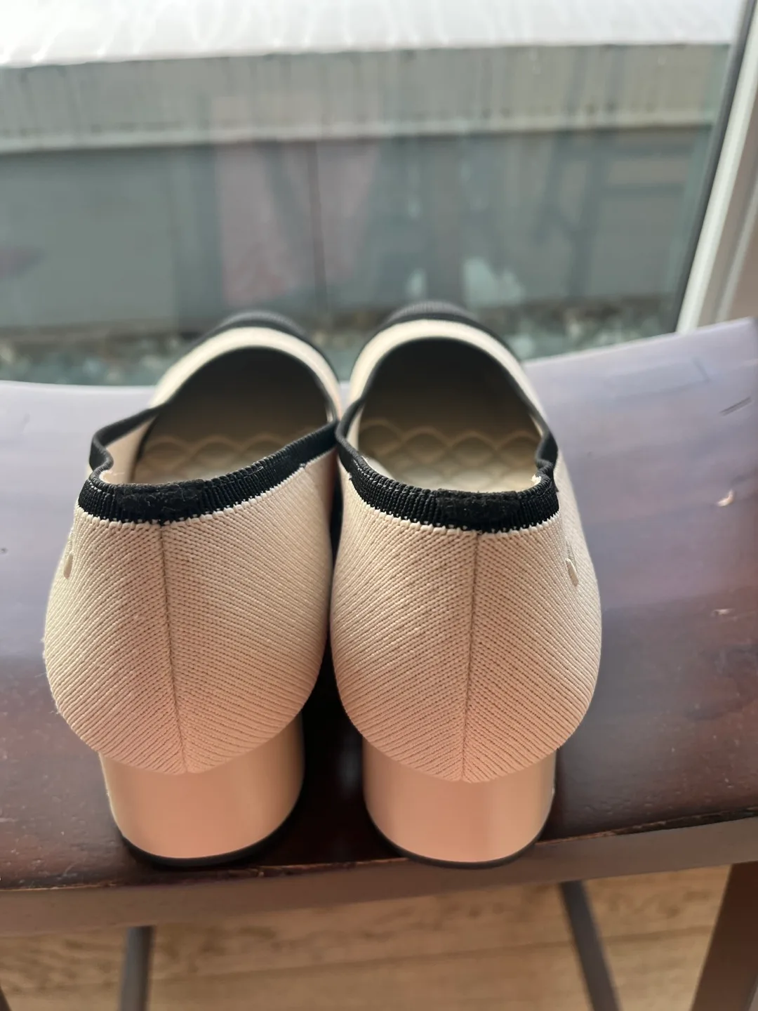 Vivaia Women's Knitted Low Heel Pumps image indicator(5)