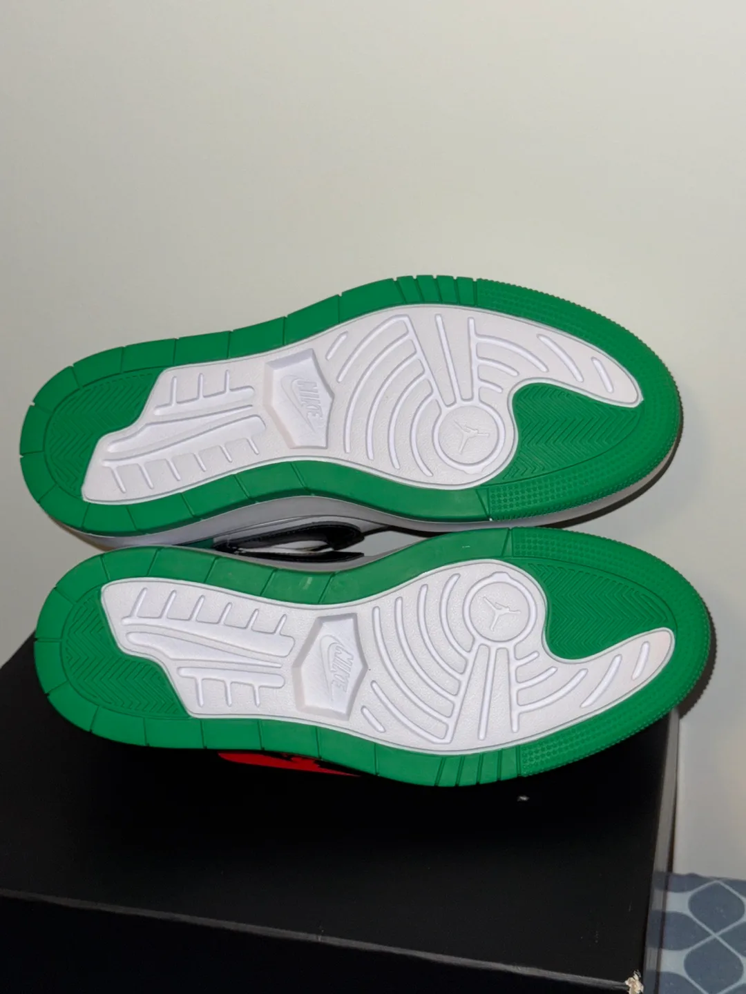 Nike Air Jordan 1 Elevate Low SE Lucky Green Women's 9 image indicator(7)