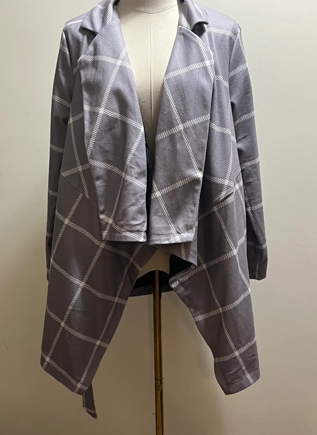 Kayaiv Grey Plaid belted wrap coat sz M image indicator(5)