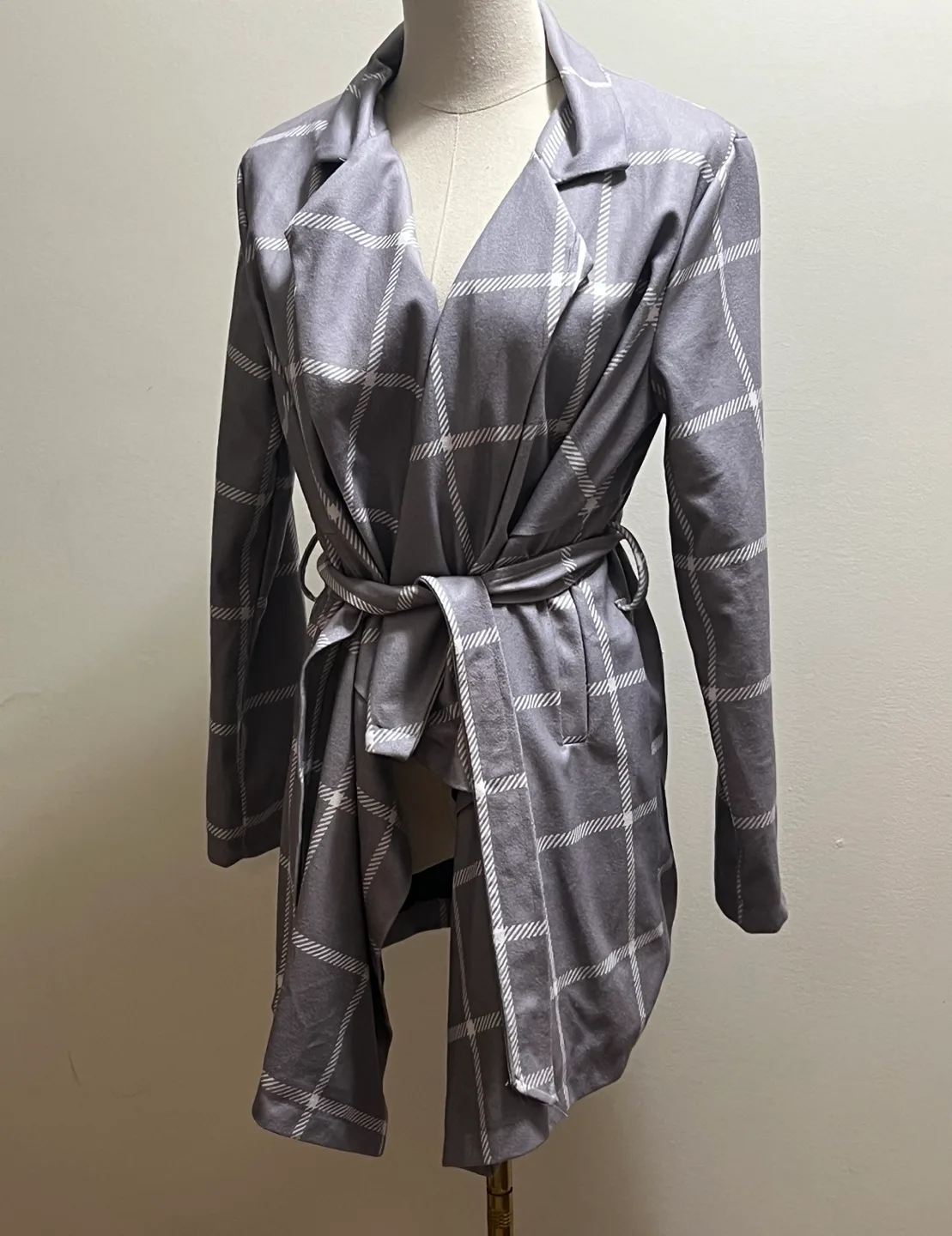 Kayaiv Grey Plaid belted wrap coat sz M image indicator(2)