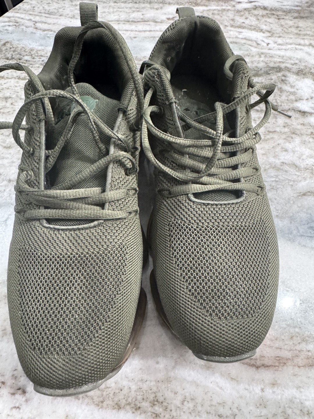 ZXNY Men's Olive Green Sneakers Size 9
