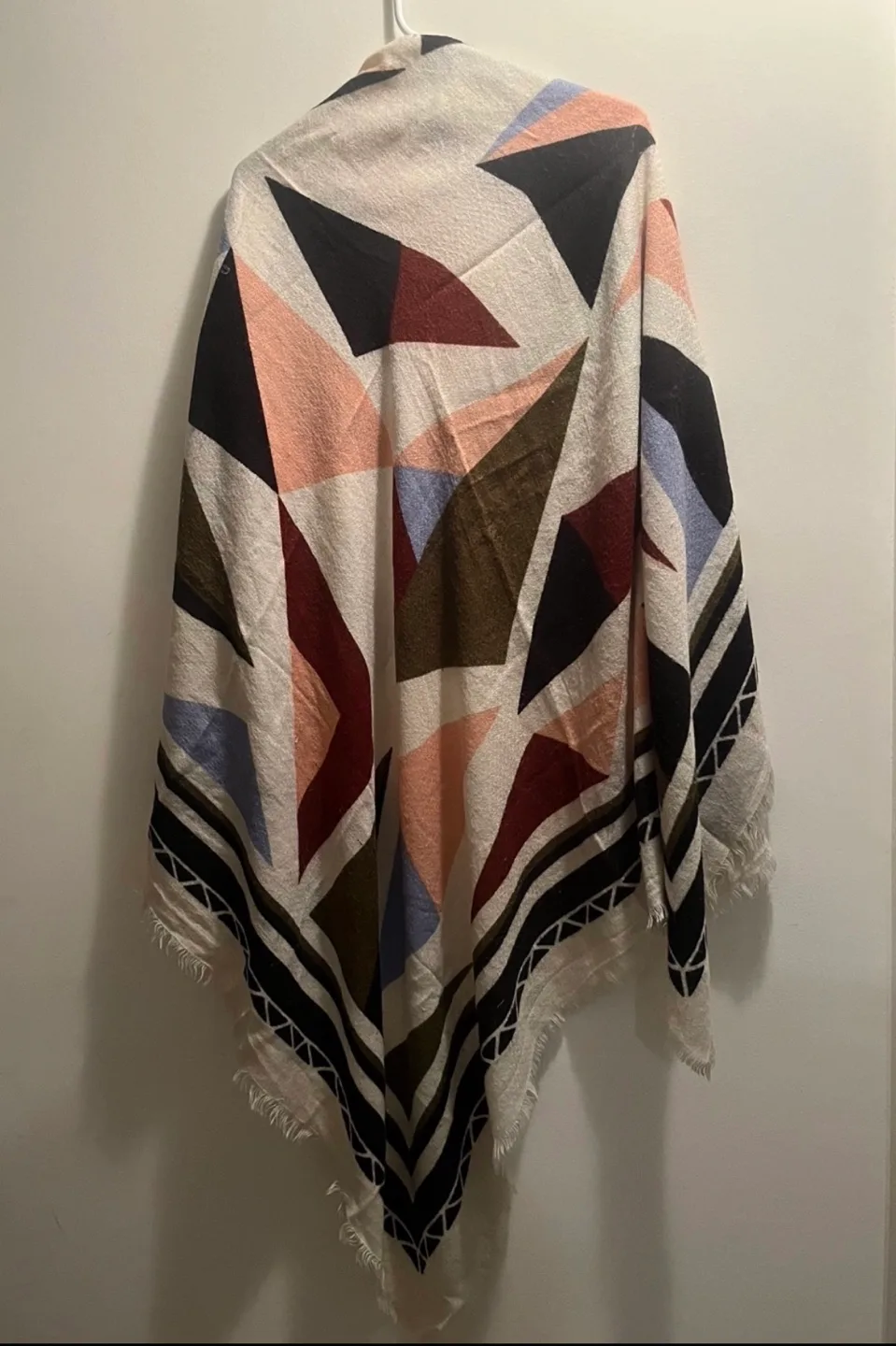 Abstract shawl poncho / scarf image indicator(2)