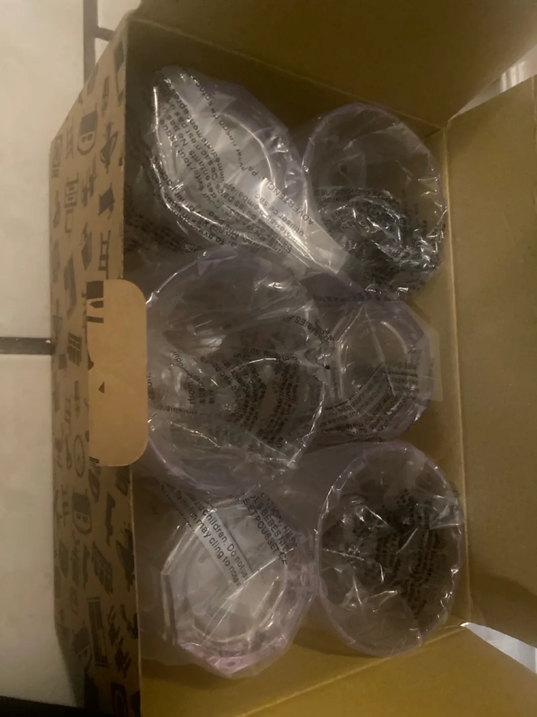 Decor Works 12-ounce Plastic Tumblers (Set of 6) image indicator(2)