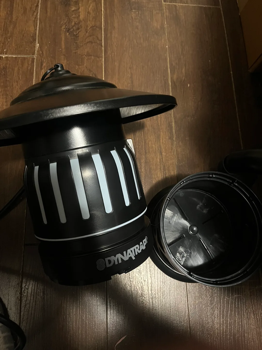 DynaTrap Insect Trap with catch can image indicator(5)