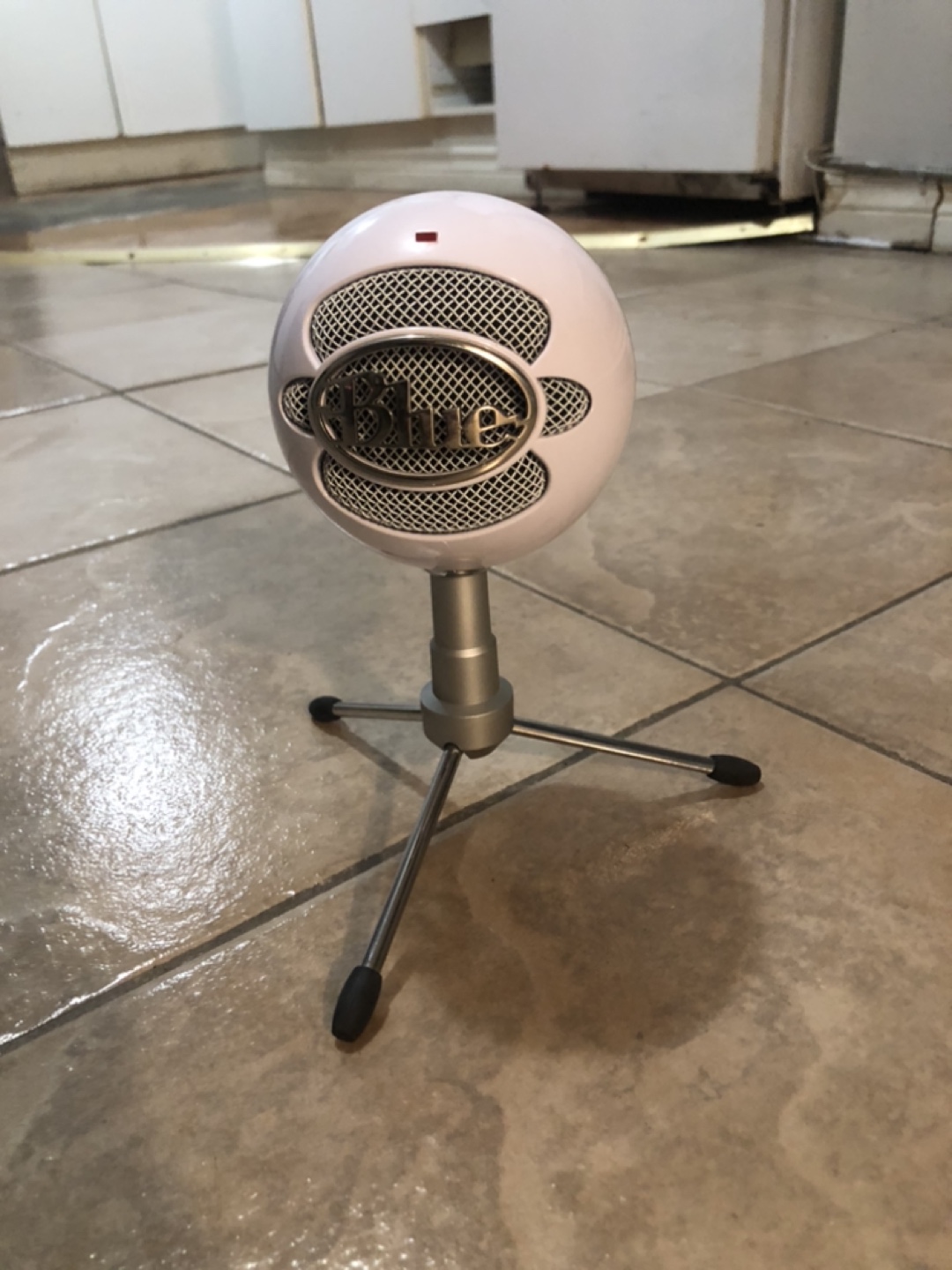 Blue Snowball Ice Condenser Microphone - photo 2