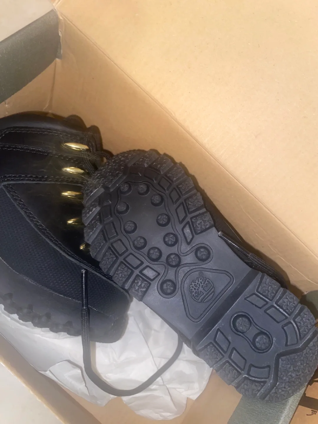 Kids Timberland Boots size 7 image indicator(3)