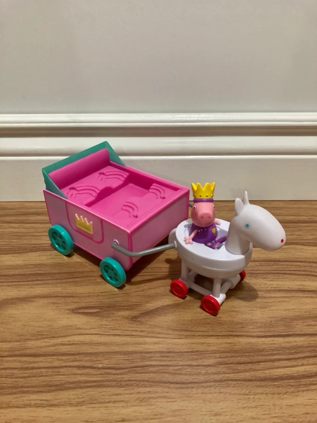 Peppa Pig Princess Peppa's Carriage & figure image indicator(2)