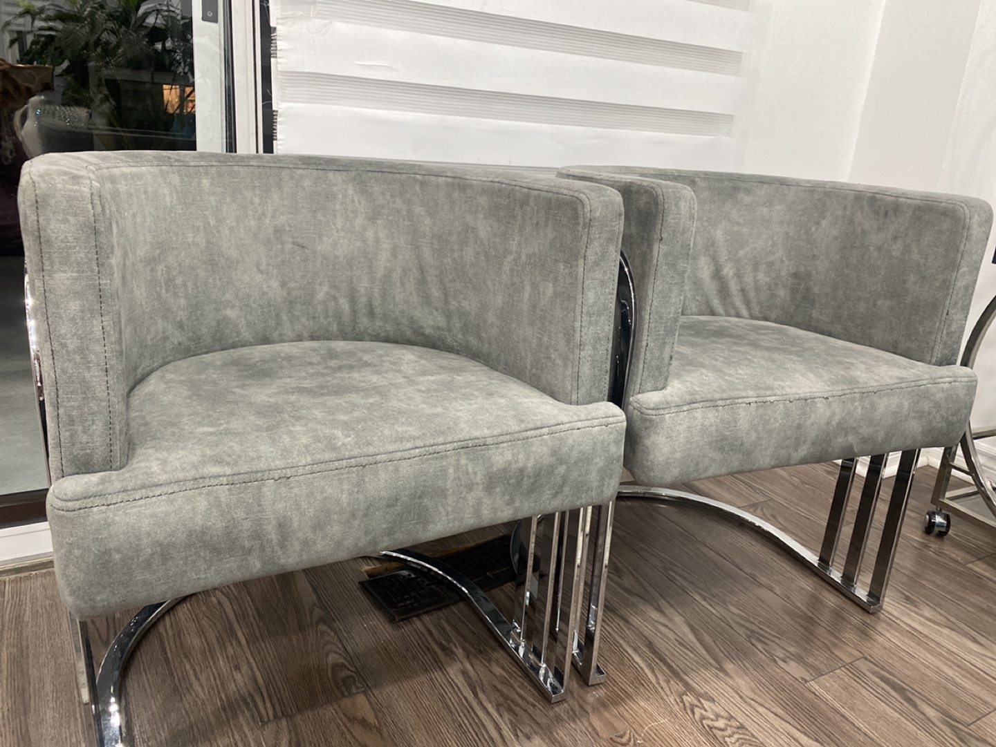 Set of 2 Chrome Accent Chairs - photo 4