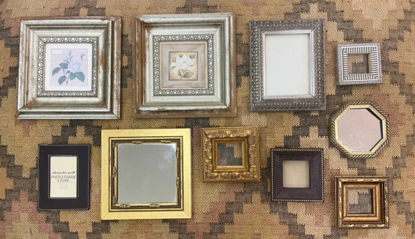 Set of 10 Picture Frames image indicator(2)