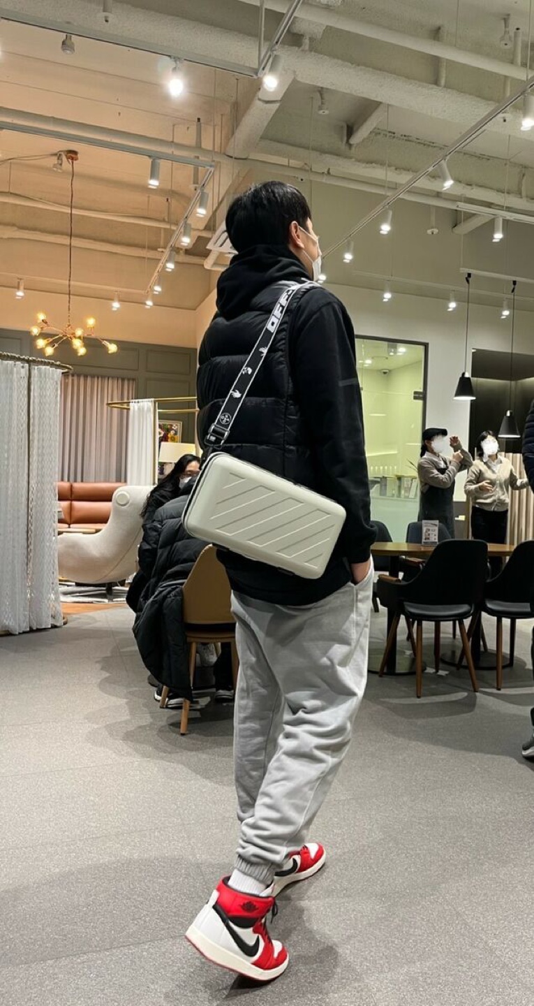 Off-White x amore pacific Travel Case