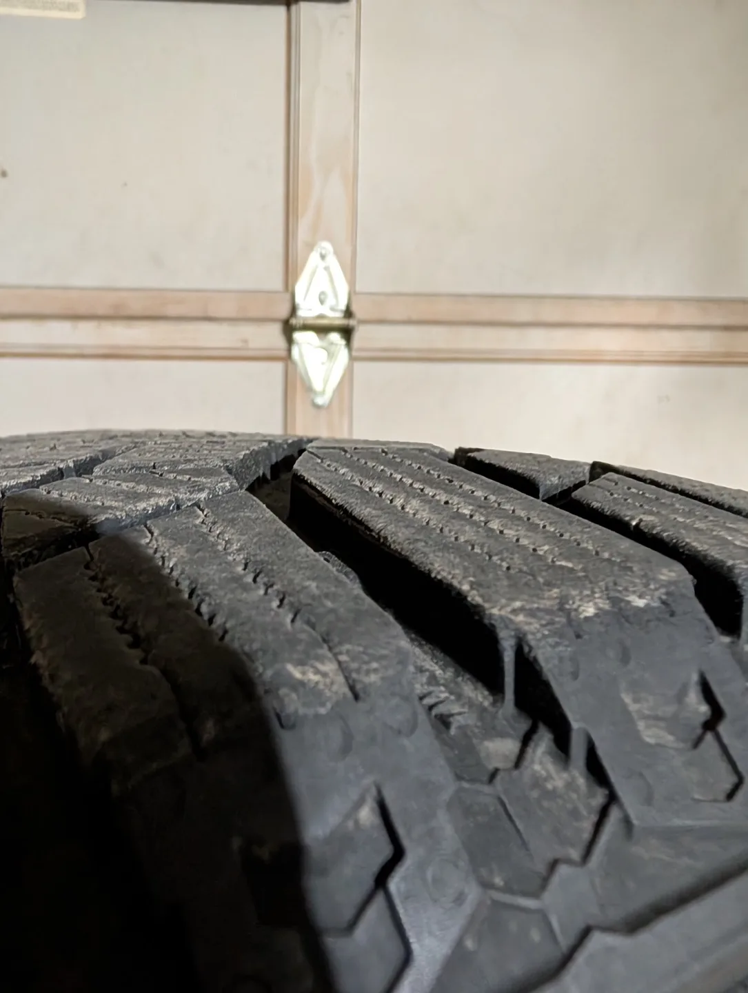 Continental Ice Contact XTRM 275/50R22 T XL Set of 4 Tires image indicator(5)