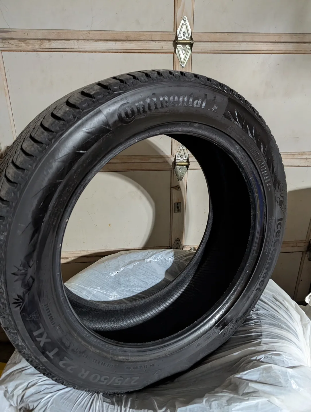 Continental Ice Contact XTRM 275/50R22 T XL Set of 4 Tires image indicator(2)